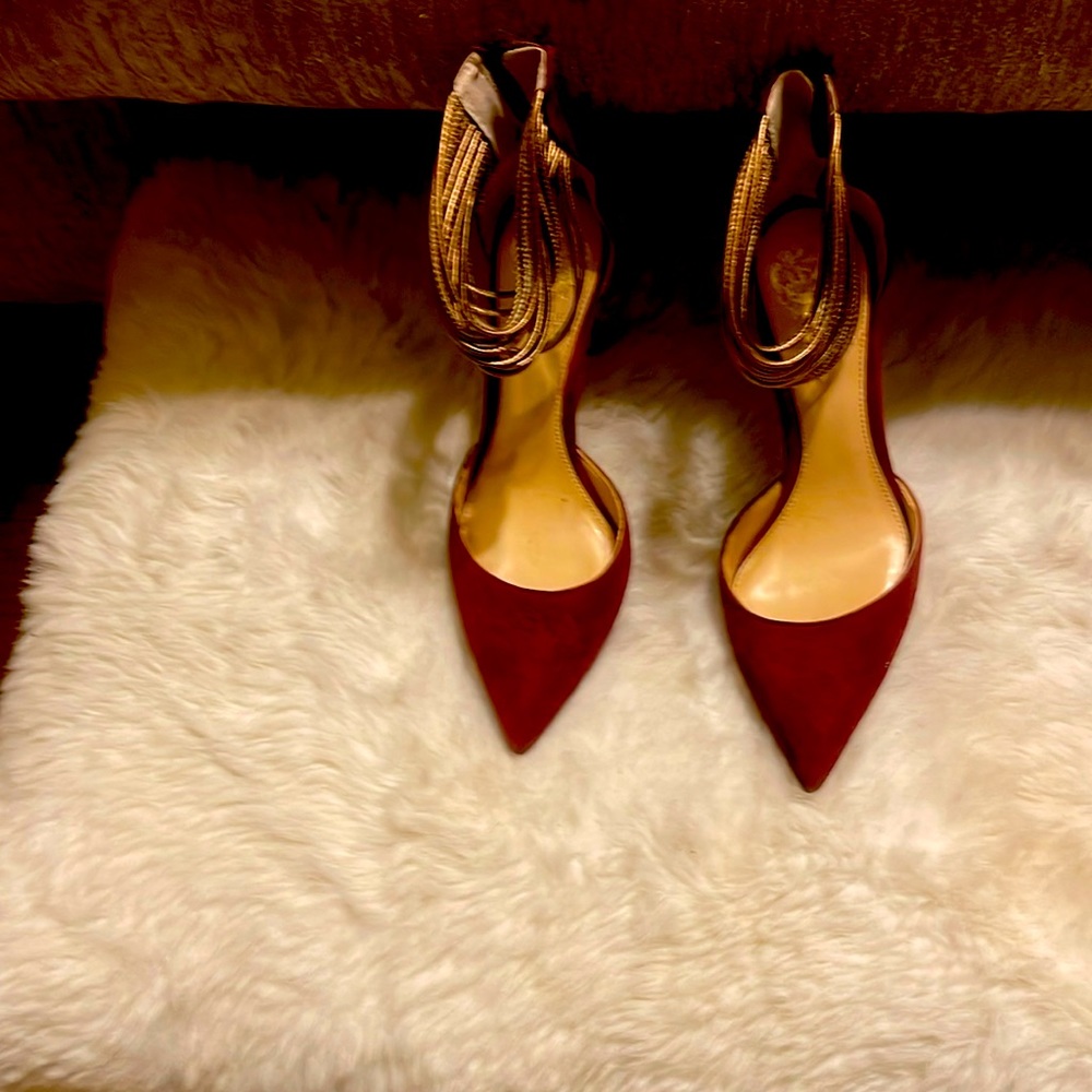 Maroon, Gold details, Vince Camuto